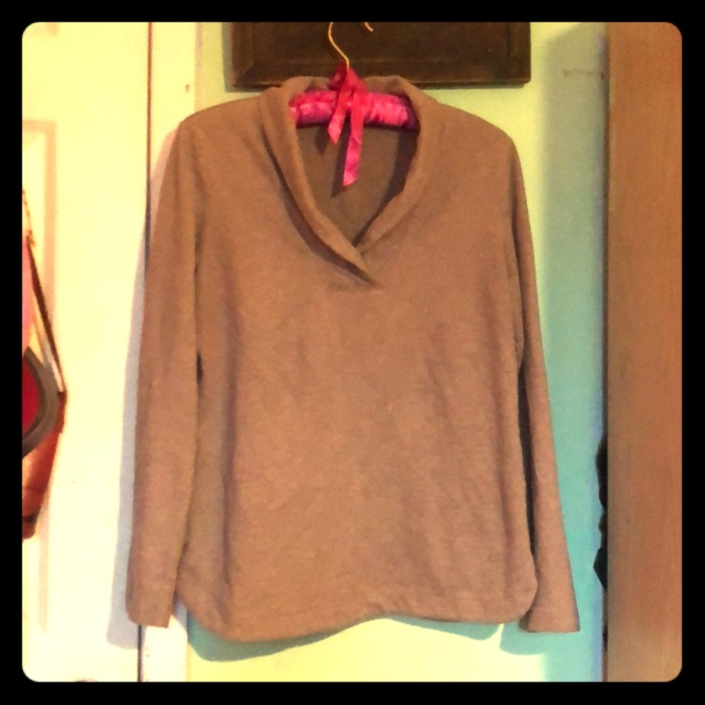 Lands end long sleeve small gray tan shirt